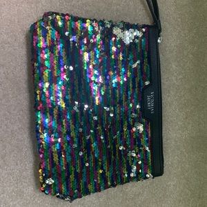 New Victoria’s Secret Makeup Bag!